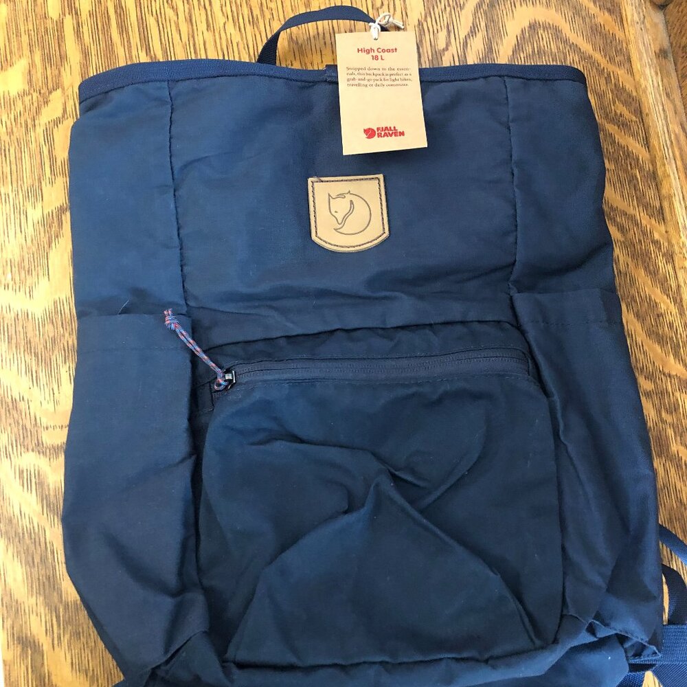 NWT Fjallraven High Coast 18L daypack - Navy